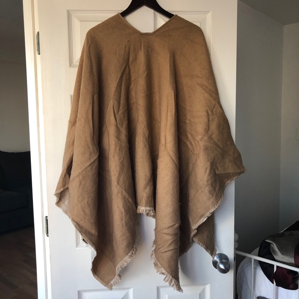 Reversible Cape - image 4